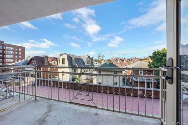 40-40 75th Street 3A, Elmhurst, NY 11373