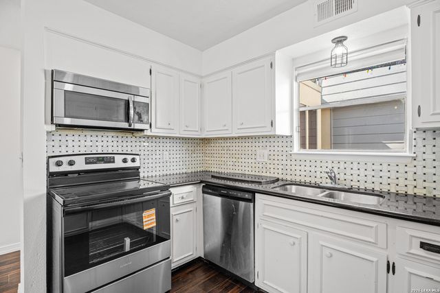 11840 Sandman St, San Antonio, TX 78216