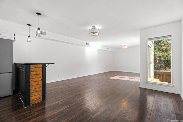 11840 Sandman St, San Antonio, TX 78216