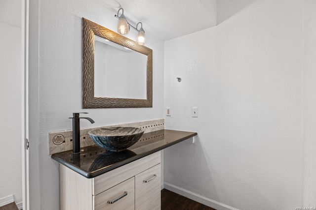 11840 Sandman St, San Antonio, TX 78216