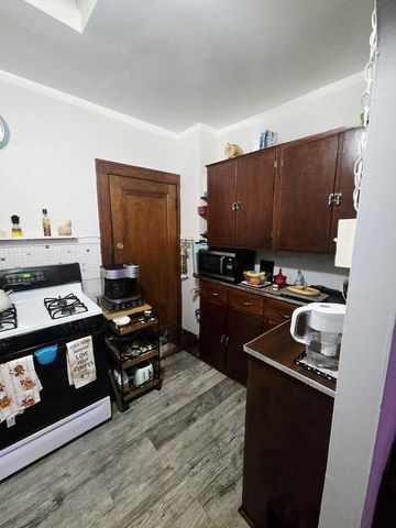 1014 E Prairie Avenue 2FW, Des Plaines, IL 60016