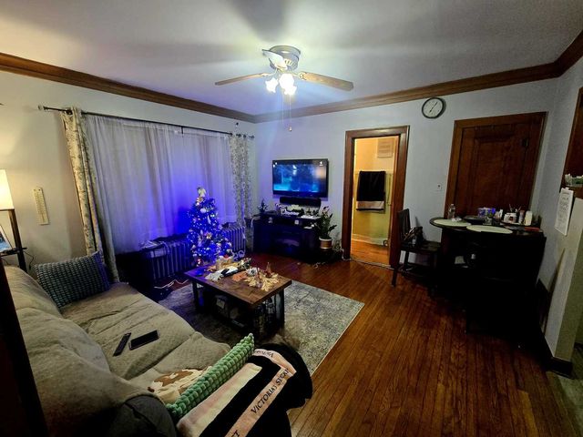 1014 E Prairie Avenue 2FW, Des Plaines, IL 60016