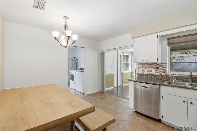 9376 N Citrus Springs Boulevard, Citrus Springs, FL 34434