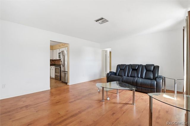 9376 N Citrus Springs Boulevard, Citrus Springs, FL 34434