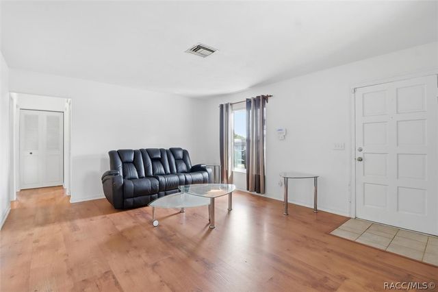 9376 N Citrus Springs Boulevard, Citrus Springs, FL 34434