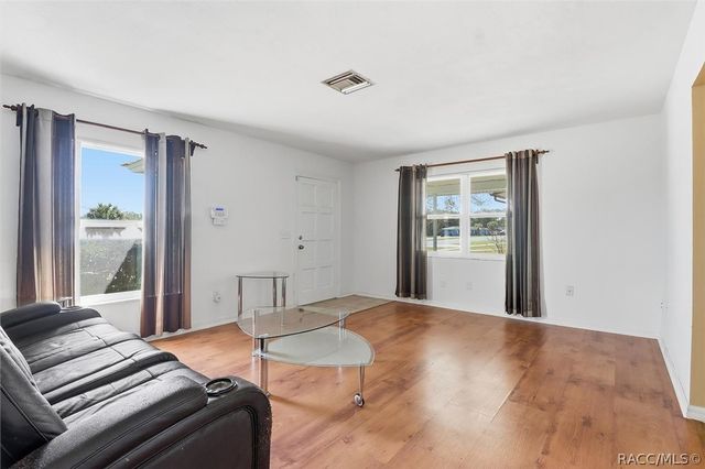 9376 N Citrus Springs Boulevard, Citrus Springs, FL 34434