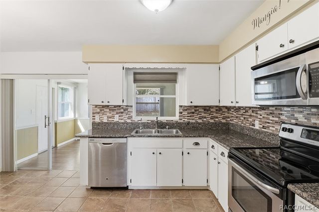 9376 N Citrus Springs Boulevard, Citrus Springs, FL 34434