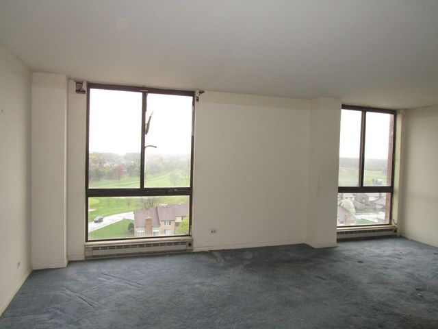 465 W Dominion Drive 1003, Wood Dale, IL 60191
