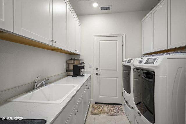 704 Daylily Lane, Minden, NV 89423