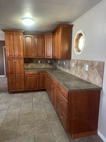 1304 W Division St, Fort Stockton, TX 79735