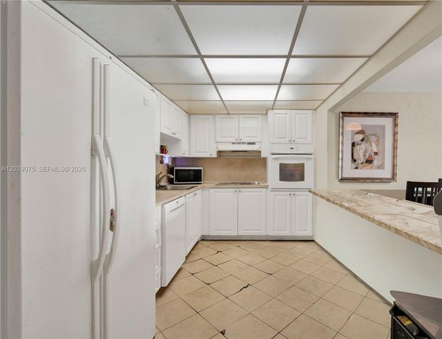 19390 Collins Ave 1419, Sunny Isles Beach, FL 33160