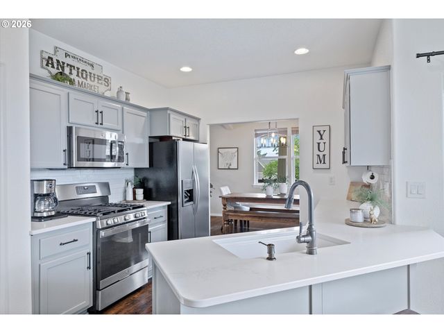 16063 GODON Way, Oregon City, OR 97045