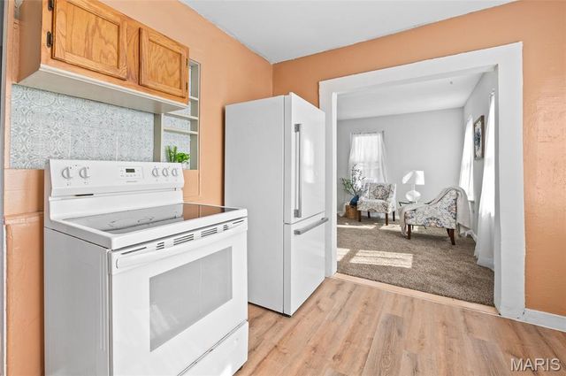 217 Whitelaw Avenue, East Alton, IL 62024