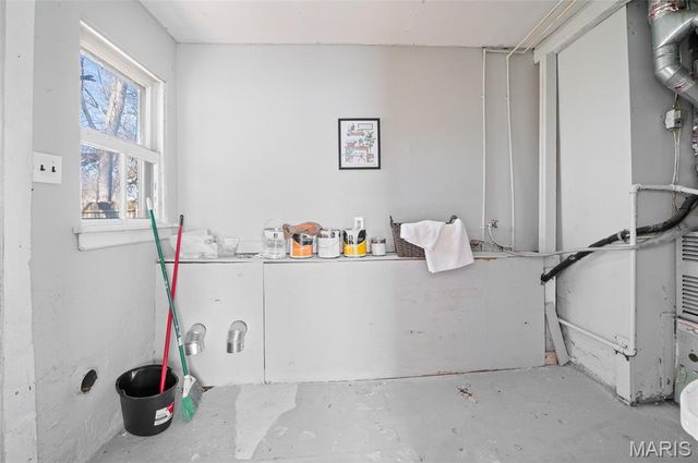 217 Whitelaw Avenue, East Alton, IL 62024