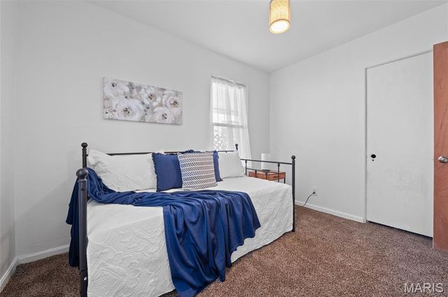 217 Whitelaw Avenue, East Alton, IL 62024