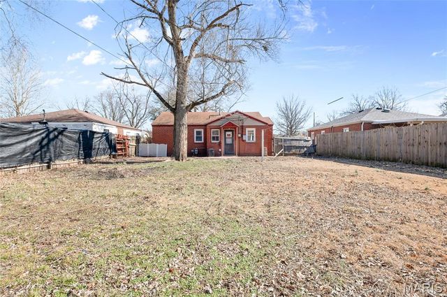 217 Whitelaw Avenue, East Alton, IL 62024