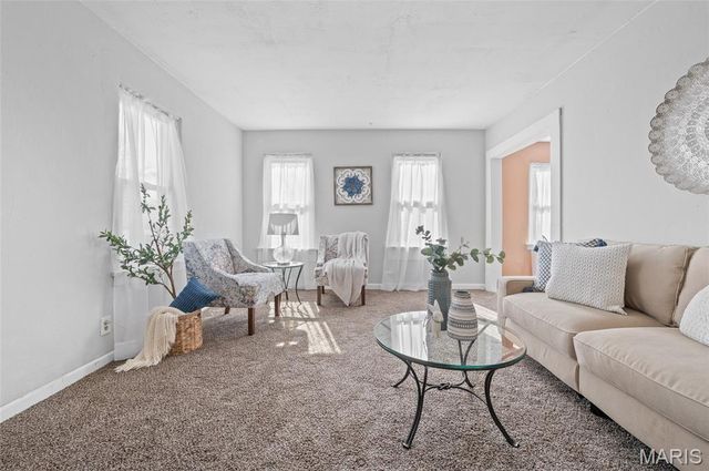 217 Whitelaw Avenue, East Alton, IL 62024