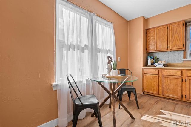 217 Whitelaw Avenue, East Alton, IL 62024