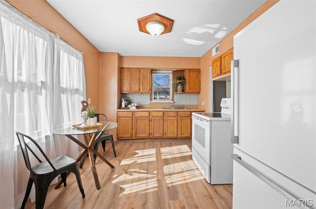 217 Whitelaw Avenue, East Alton, IL 62024