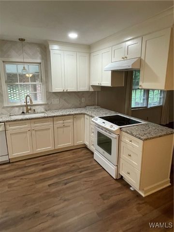 115 Brookside, Northport, AL 35473