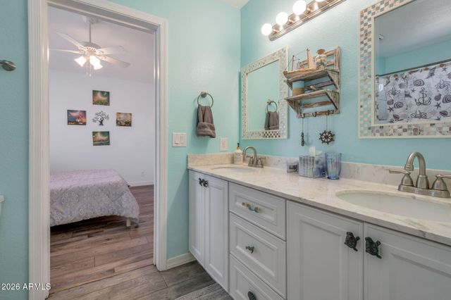 14 S GOLDEN KEY Drive, Gilbert, AZ 85233