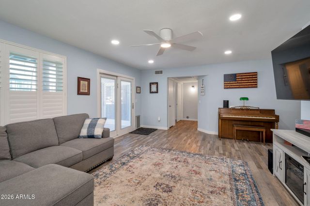 14 S GOLDEN KEY Drive, Gilbert, AZ 85233