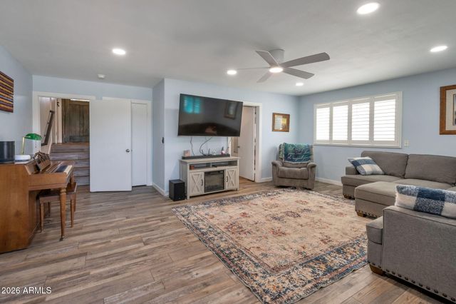 14 S GOLDEN KEY Drive, Gilbert, AZ 85233