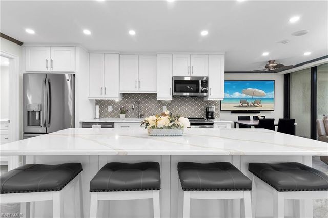 720 Collier BLVD 304, Marco Island, FL 34145