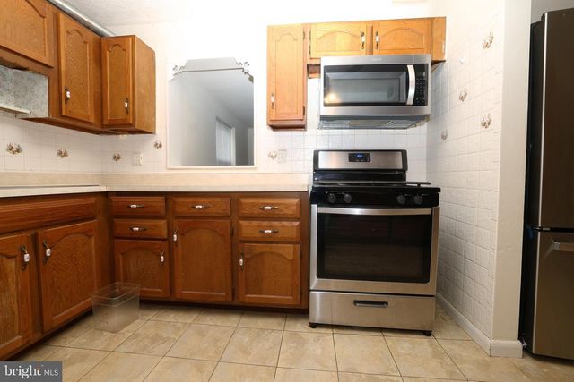 13629 KINGSMAN RD, Woodbridge, VA 22193