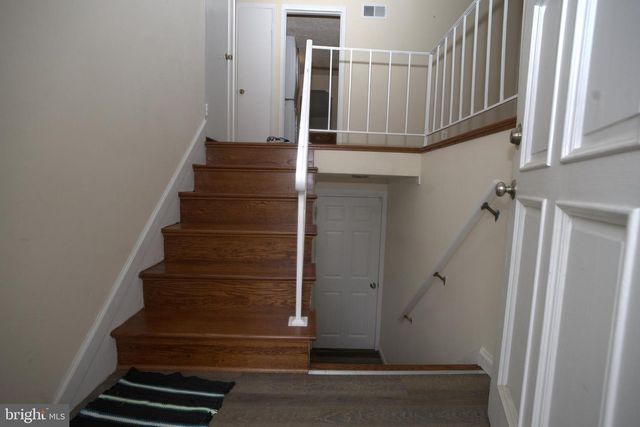 13629 KINGSMAN RD, Woodbridge, VA 22193