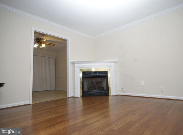13629 KINGSMAN RD, Woodbridge, VA 22193