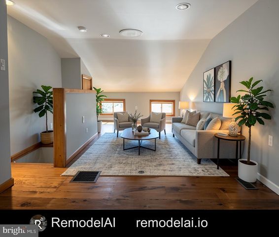 313 S WASHINGTON ST, Baltimore, MD 21231