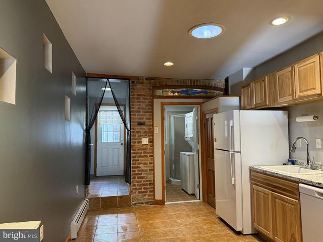 313 S WASHINGTON ST, Baltimore, MD 21231