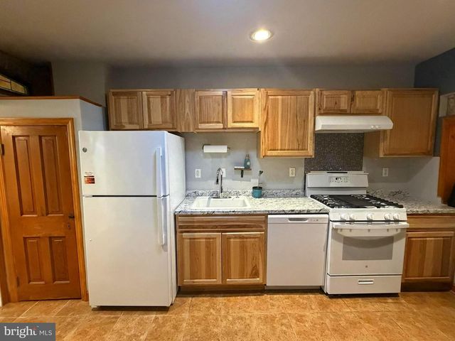 313 S WASHINGTON ST, Baltimore, MD 21231