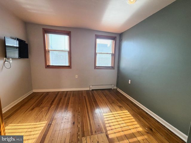 313 S WASHINGTON ST, Baltimore, MD 21231