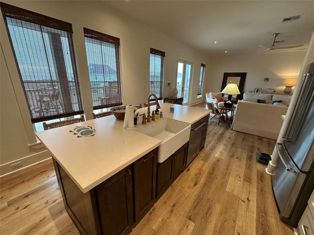 183 Ocean Shores Drive, Port Bolivar, TX 77650