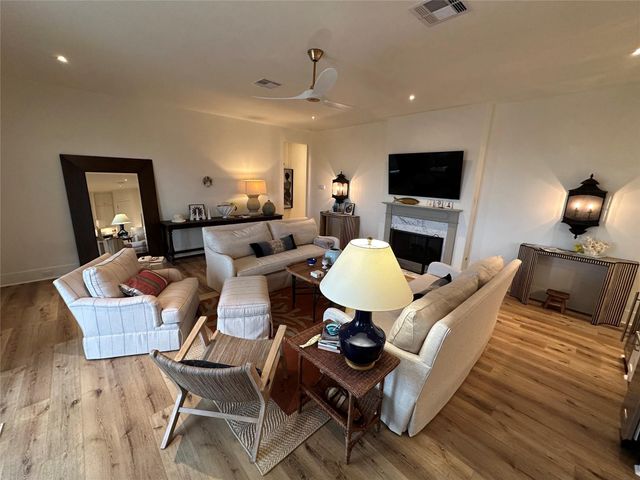 183 Ocean Shores Drive, Port Bolivar, TX 77650