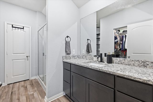 7533 Pleasant Oaks Street, Fort Worth, TX 76120
