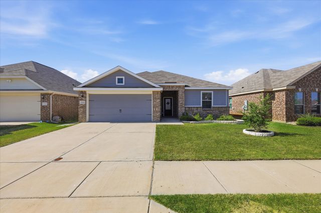 7533 Pleasant Oaks Street, Fort Worth, TX 76120
