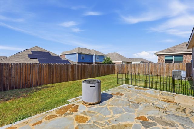7533 Pleasant Oaks Street, Fort Worth, TX 76120