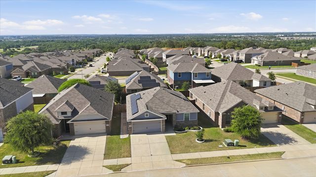 7533 Pleasant Oaks Street, Fort Worth, TX 76120