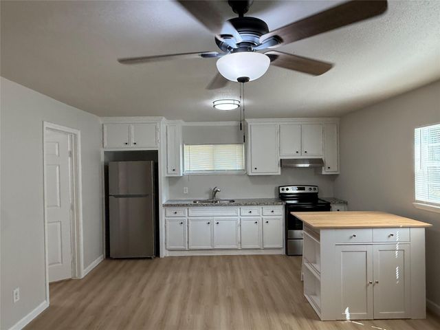 7427 Avenue I C, Houston, TX 77011