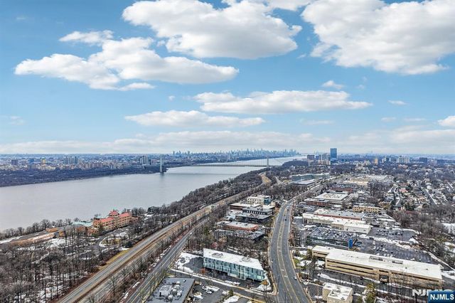 631 E Palisade Avenue, Englewood Cliffs, NJ 07632