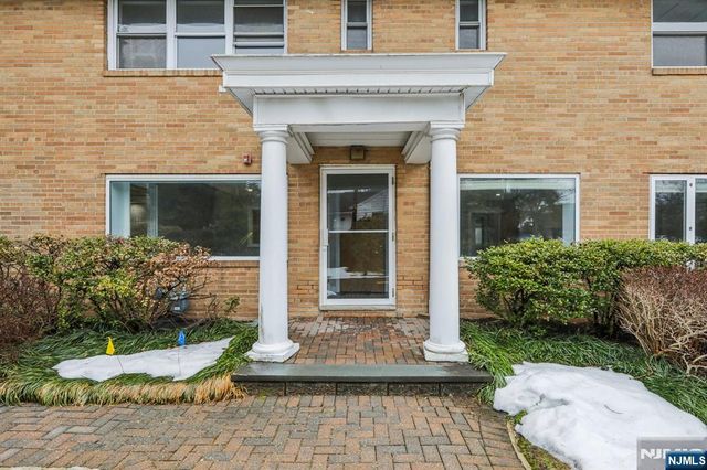631 E Palisade Avenue, Englewood Cliffs, NJ 07632