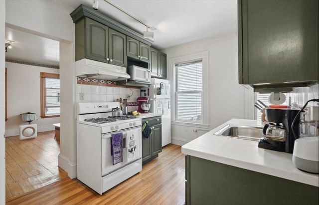 46 Hunting Street, Somerville, MA 02143