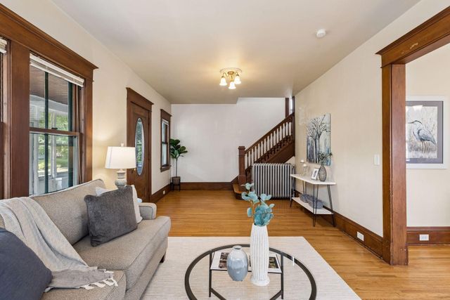 2147 Dayton Avenue, Saint Paul, MN 55104