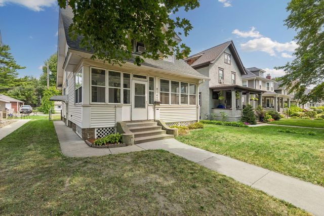 2147 Dayton Avenue, Saint Paul, MN 55104