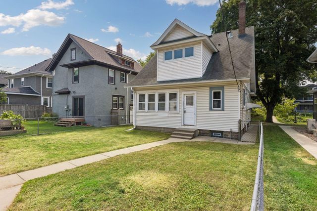 2147 Dayton Avenue, Saint Paul, MN 55104