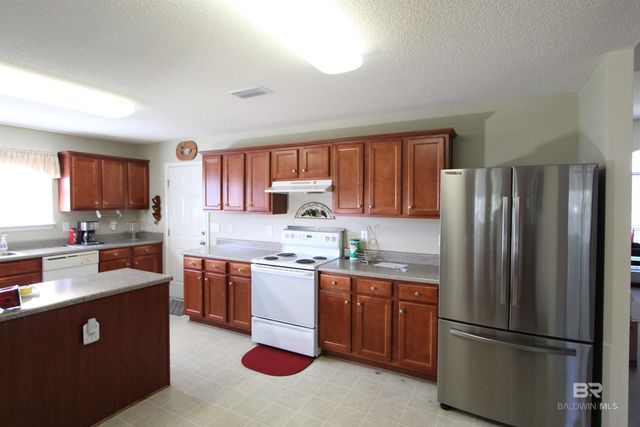 12190 Venice Boulevard, Foley, AL 36535