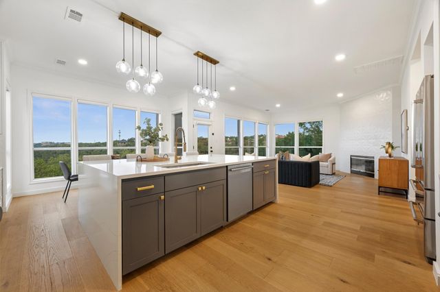 5000 Valburn CT, Austin, TX 78731